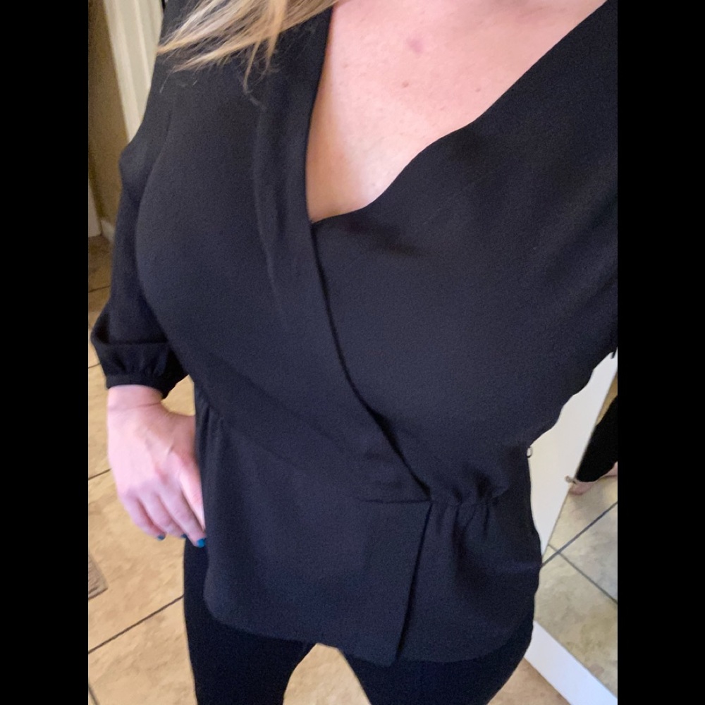 New Long sleeve black crisscross blouse